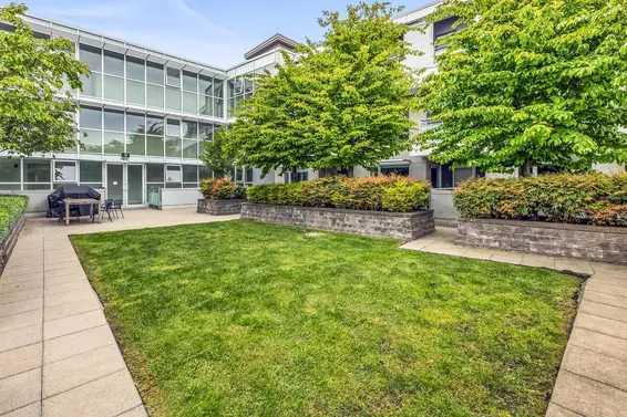 410 1061 Marine Drive, North Vancouver For Sale - image 9