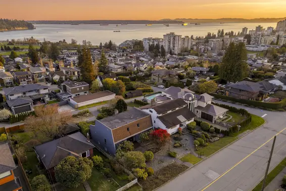 1170 Fulton Avenue, West Vancouver For Sale - image 2