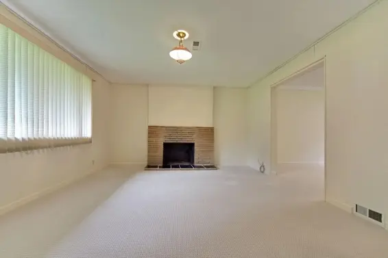 1025 Clements Avenue, North Vancouver For Sale - image 6