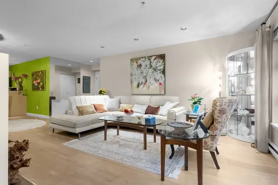 104 3750 Edgemont Boulevard, North Vancouver