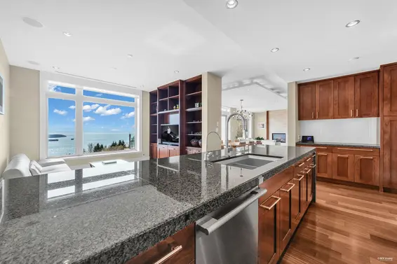 102 2575 Garden Court, West Vancouver For Sale - image 19