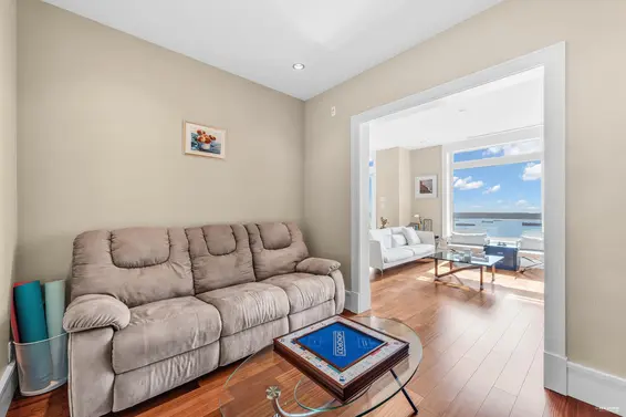 102 2575 Garden Court, West Vancouver For Sale - image 25