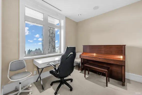 102 2575 Garden Court, West Vancouver For Sale - image 38