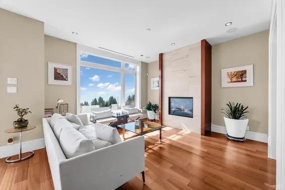 102 2575 Garden Court, West Vancouver For Sale - image 5