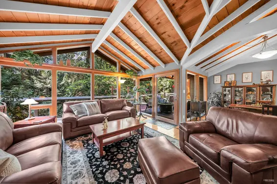 3915 Bayridge Place, West Vancouver For Sale - image 10
