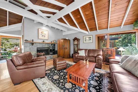 3915 Bayridge Place, West Vancouver For Sale - image 12