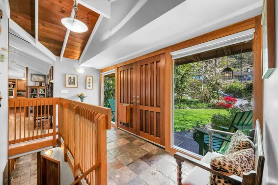 3915 Bayridge Place, West Vancouver For Sale - image 14
