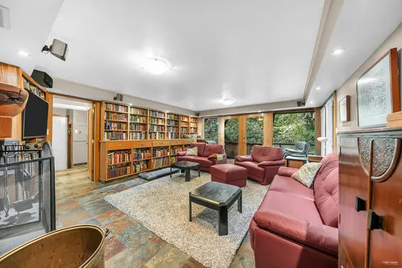 3915 Bayridge Place, West Vancouver For Sale - image 20