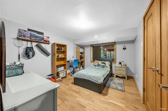 3915 Bayridge Place, West Vancouver For Sale - image 24