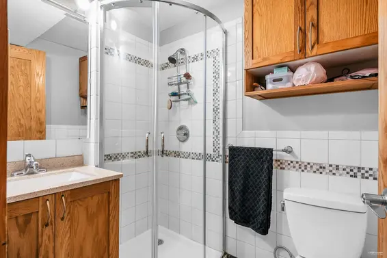 3915 Bayridge Place, West Vancouver For Sale - image 26