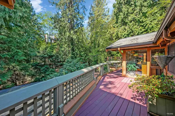 3915 Bayridge Place, West Vancouver For Sale - image 30