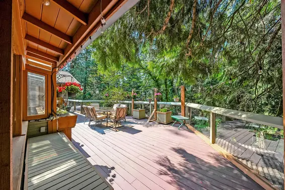 3915 Bayridge Place, West Vancouver For Sale - image 31
