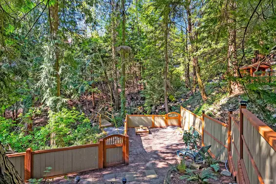 3915 Bayridge Place, West Vancouver For Sale - image 33