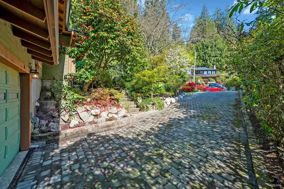 3915 Bayridge Place, West Vancouver For Sale - image 39