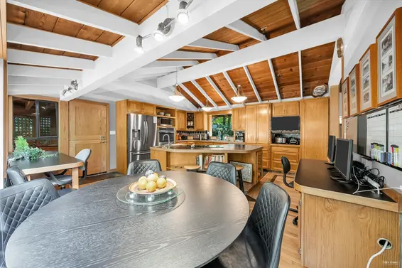 3915 Bayridge Place, West Vancouver For Sale - image 4