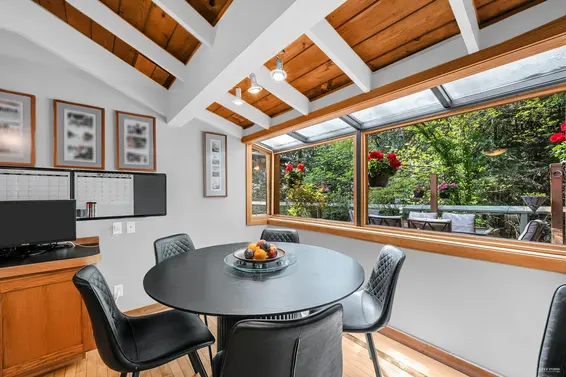 3915 Bayridge Place, West Vancouver For Sale - image 5