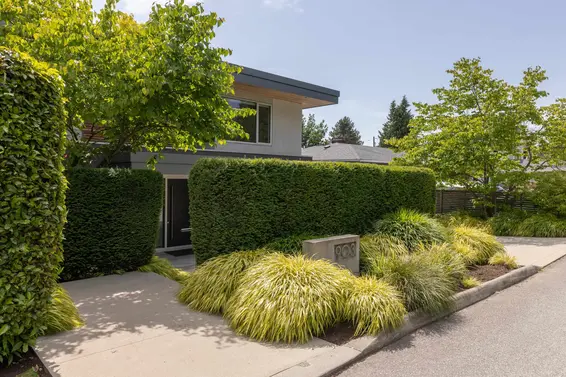 903 Leovista Avenue, North Vancouver For Sale - image 3
