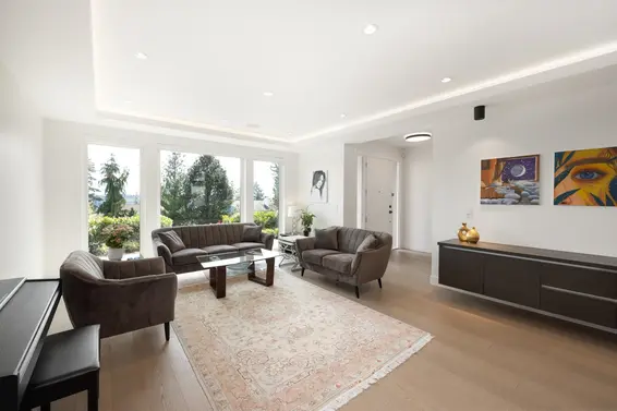 1052 Calverhall Street, North Vancouver For Sale - image 17
