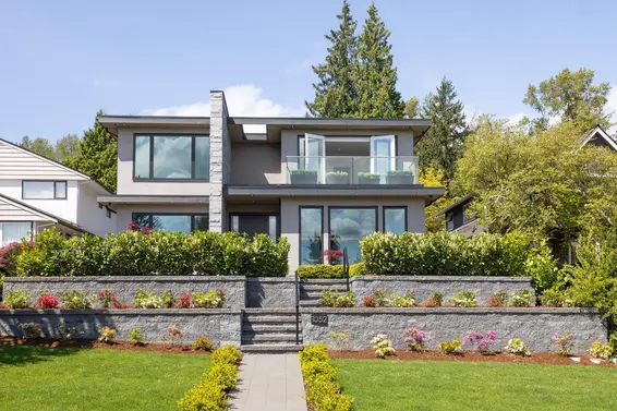 1052 Calverhall Street, North Vancouver For Sale - image 3