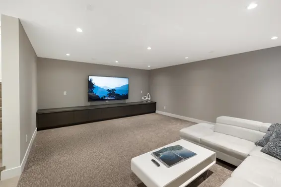 1052 Calverhall Street, North Vancouver For Sale - image 31