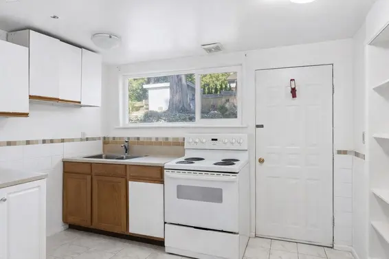 922 Canyon Boulevard, North Vancouver For Sale - image 19