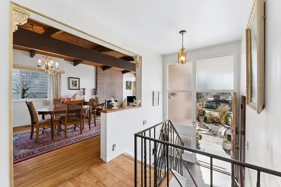 922 Canyon Boulevard, North Vancouver For Sale - image 2