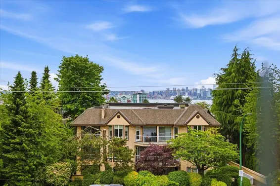 102 123 East Keith Road, North Vancouver