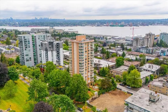 102 123 East Keith Road, North Vancouver For Sale - image 2