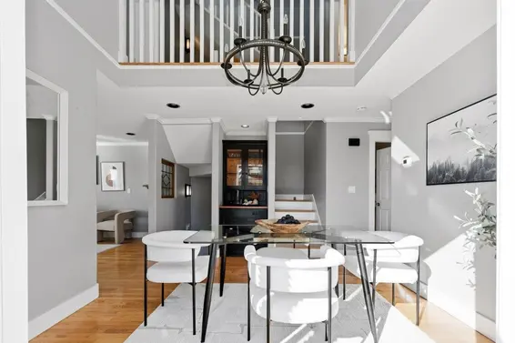 280 East 5th Street, North Vancouver For Sale - image 8