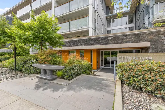 213 221 East 3rd Street, North Vancouver