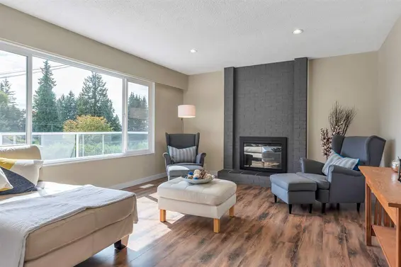 2452 Keats Road, North Vancouver For Sale - image 2
