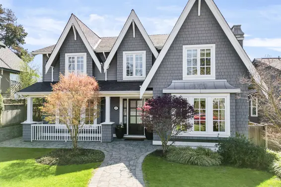 457 East 12th Street, North Vancouver