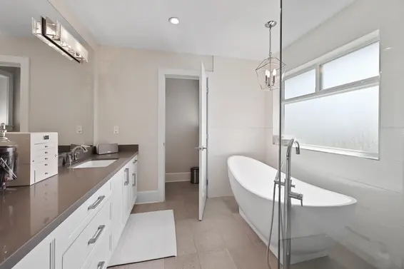 457 East 12th Street, North Vancouver For Sale - image 15