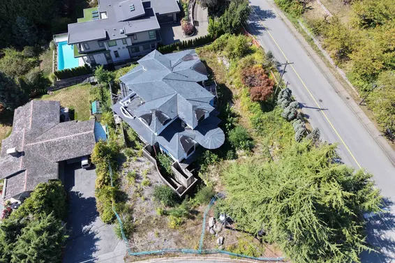 1889 Orchard Way, West Vancouver For Sale - image 1