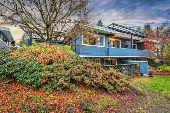 3669 Edgemont Boulevard, North Vancouver