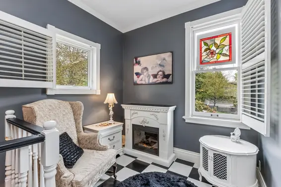 557 Lonsdale Avenue, North Vancouver For Sale - image 15