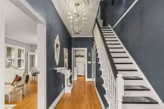 557 Lonsdale Avenue, North Vancouver For Sale - image 5