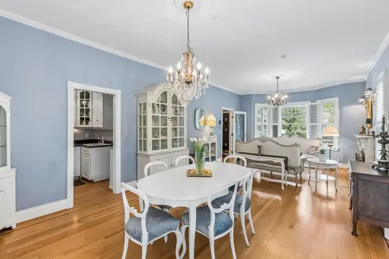 557 Lonsdale Avenue, North Vancouver For Sale - image 8