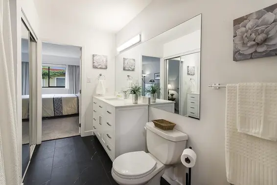 303 1610 Chesterfield Avenue, North Vancouver For Sale - image 15