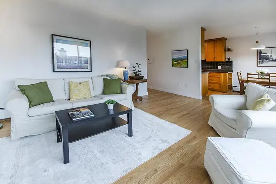 303 1610 Chesterfield Avenue, North Vancouver For Sale - image 4