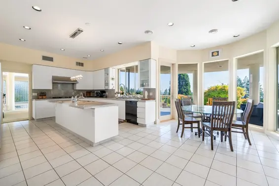 620 Knockmaroon Road, West Vancouver For Sale - image 11