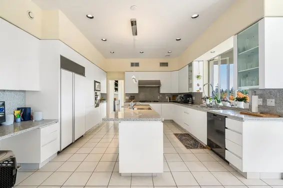 620 Knockmaroon Road, West Vancouver For Sale - image 12