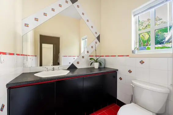 620 Knockmaroon Road, West Vancouver For Sale - image 16