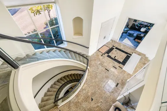 620 Knockmaroon Road, West Vancouver For Sale - image 25