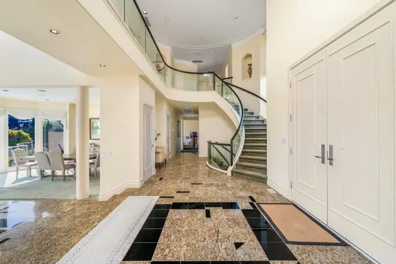 620 Knockmaroon Road, West Vancouver For Sale - image 5