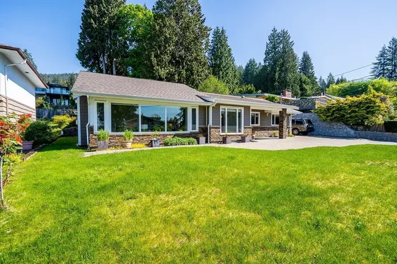 240 East Rockland Road, North Vancouver