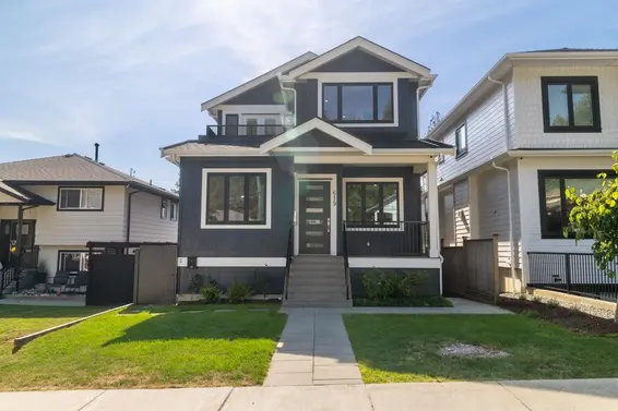 619 East 22nd Street, North Vancouver For Sale - image 1