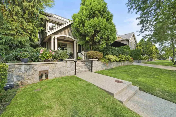 1 222 East 5th Street, North Vancouver For Sale - image 38
