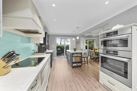 1 222 East 5th Street, North Vancouver For Sale - image 4