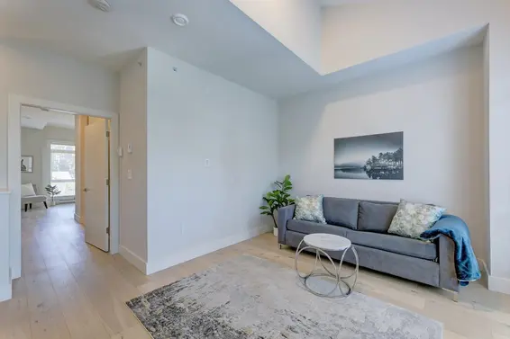 6 115 West Queen Road, North Vancouver For Sale - image 8